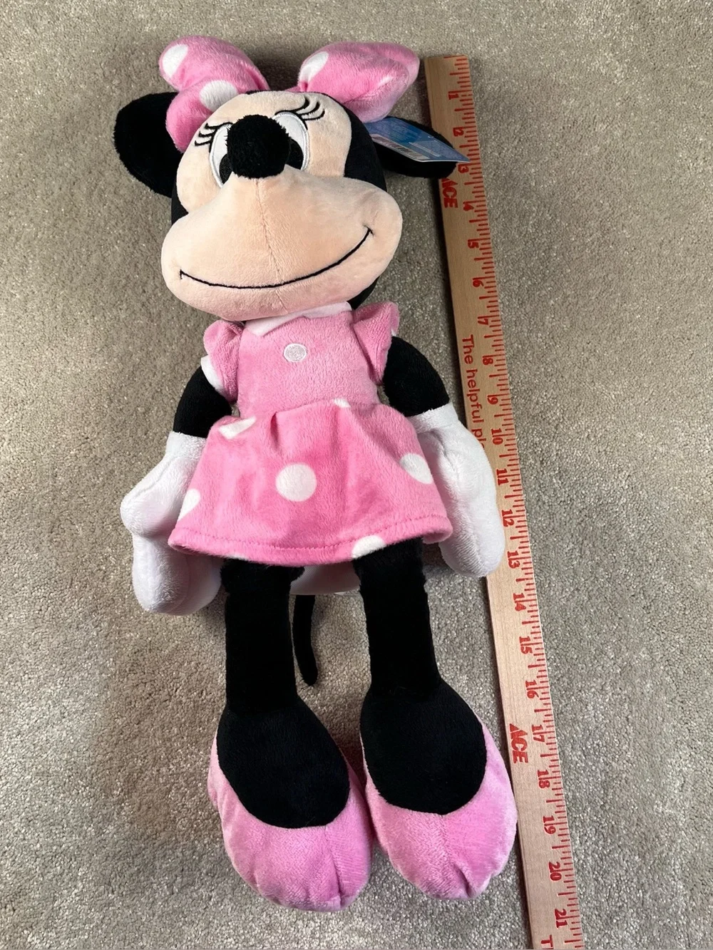 Minnie Mouse Disney Plush NWT